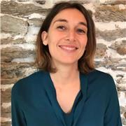 Diplômée Master FLE, 2 ans d'expériences tous publics et habilitée DELF / DALF, propose cours à un public adulte